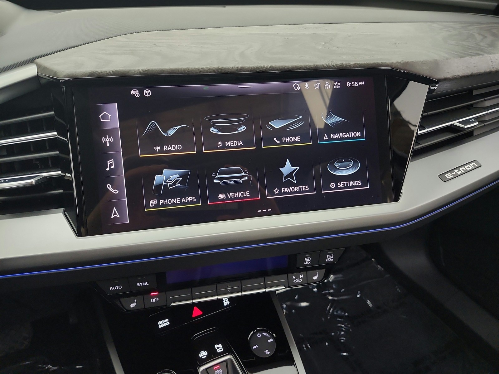 Used 2024 Mythos Black Metallic Audi Prestige 55 quattro image 14