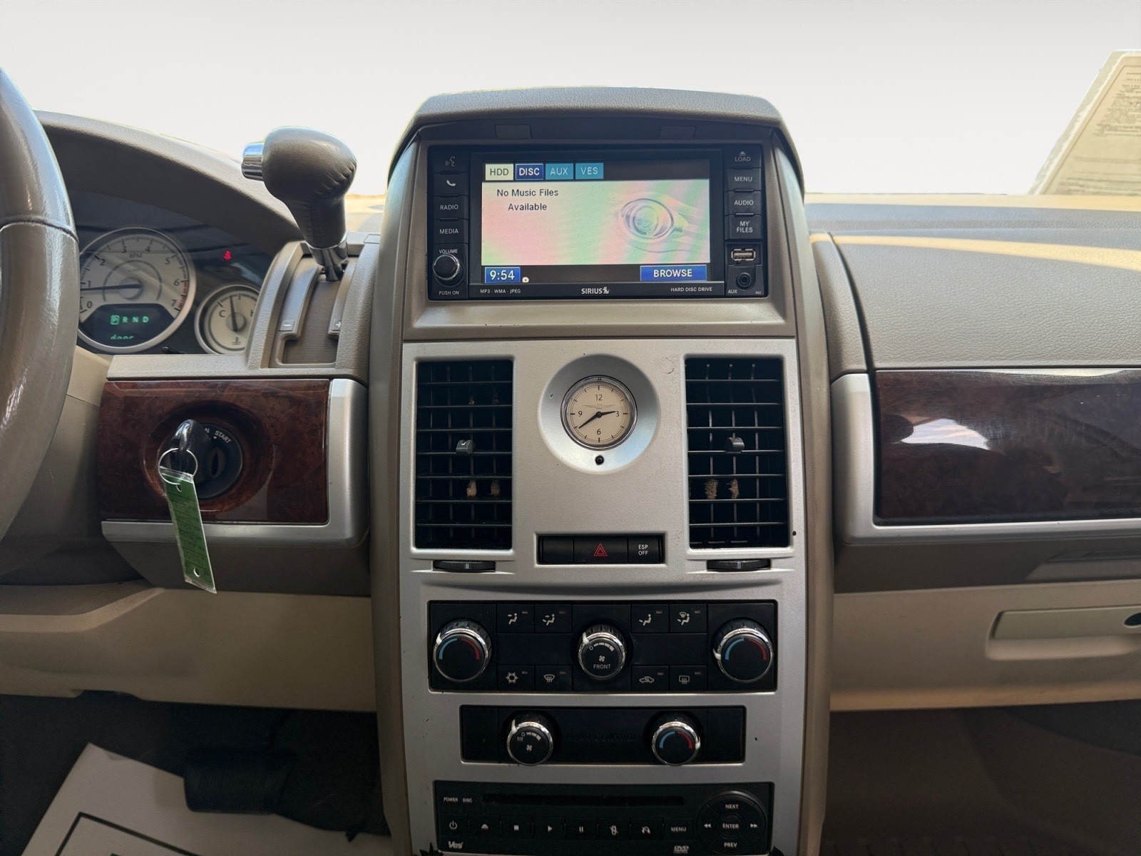 2010 Chrysler Town & Country #6