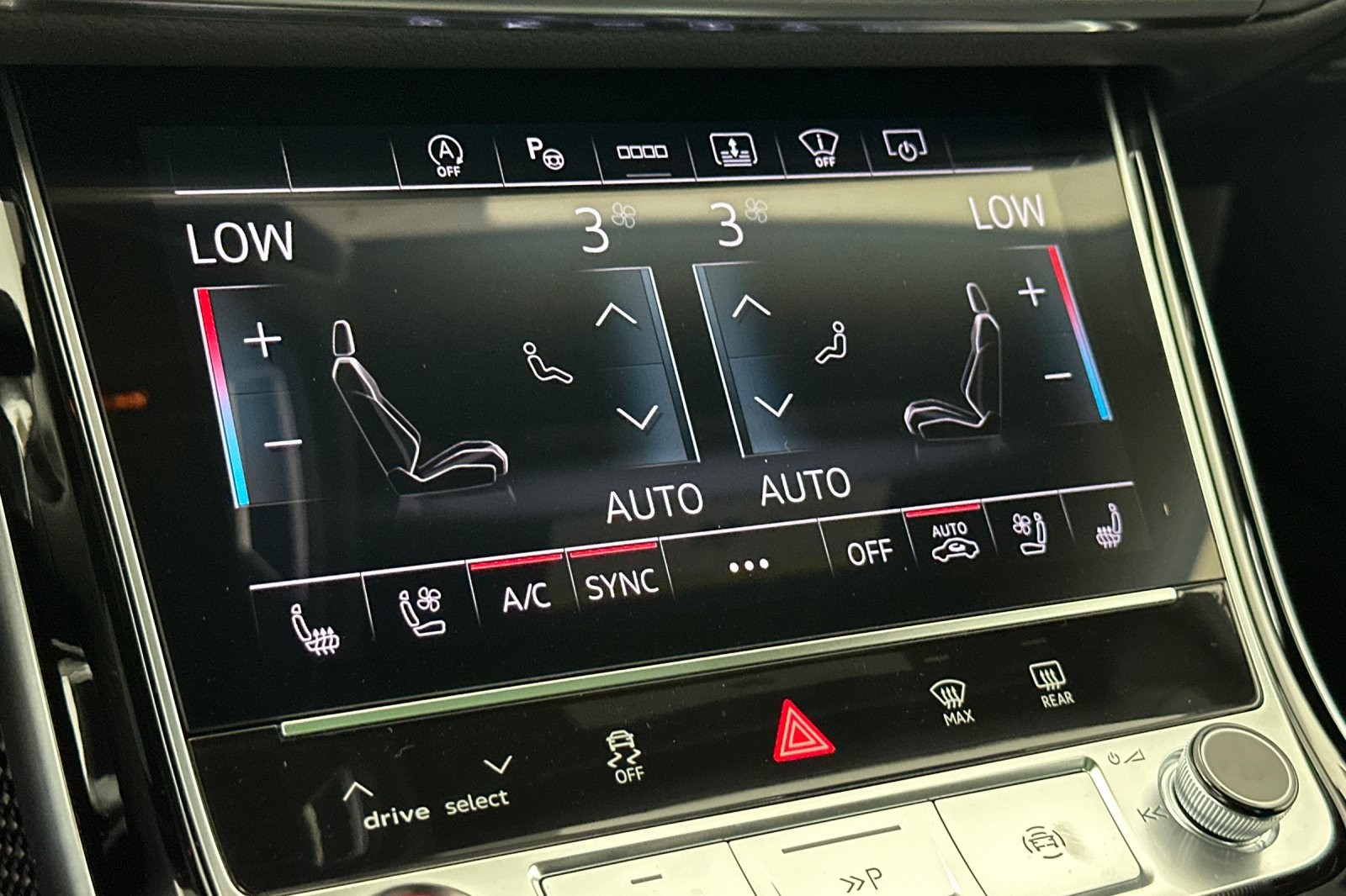 New 2025 Daytona Gray Pearl Effect Audi 4.0 TFSI image 19