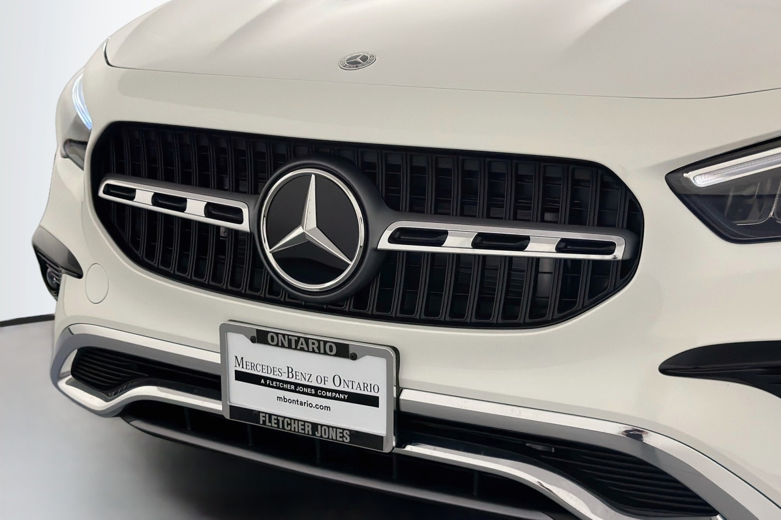 New 2026 Polar White Mercedes-Benz GLA 250 SUV image 12
