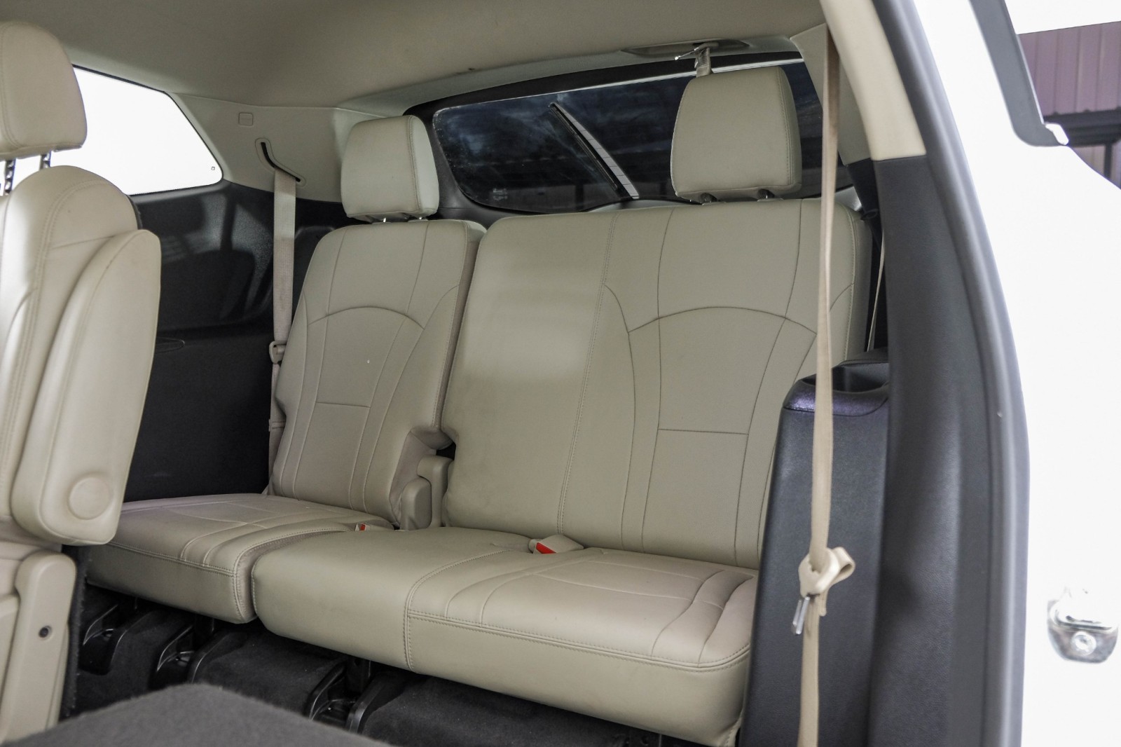 2020 Buick Enclave ESSENCE BLIND SPOT ASSIST LEATHER HEATED SEATS REA 43