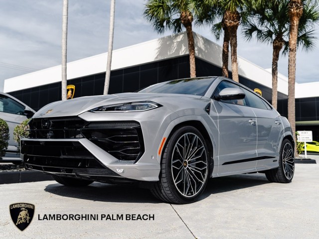 2025 Lamborghini Urus SE's photo
