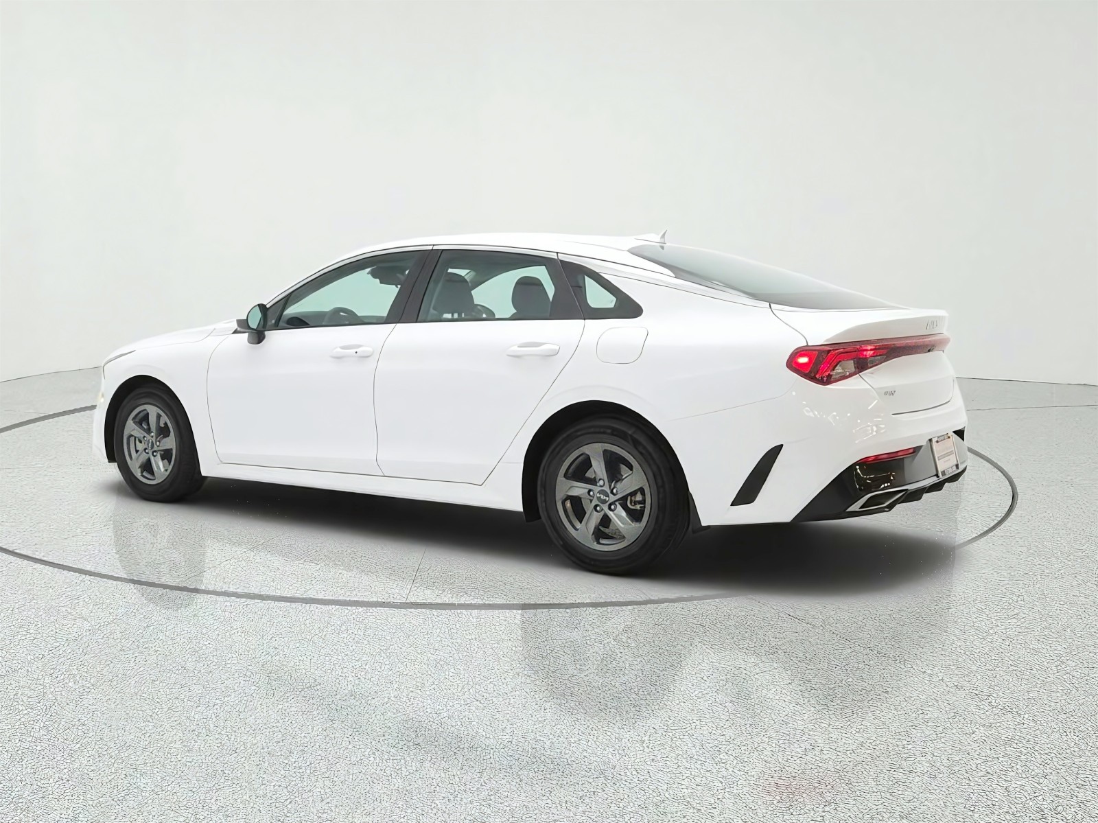 Used 2022 Glacial White Pearl Kia LXS Auto FWD image 7