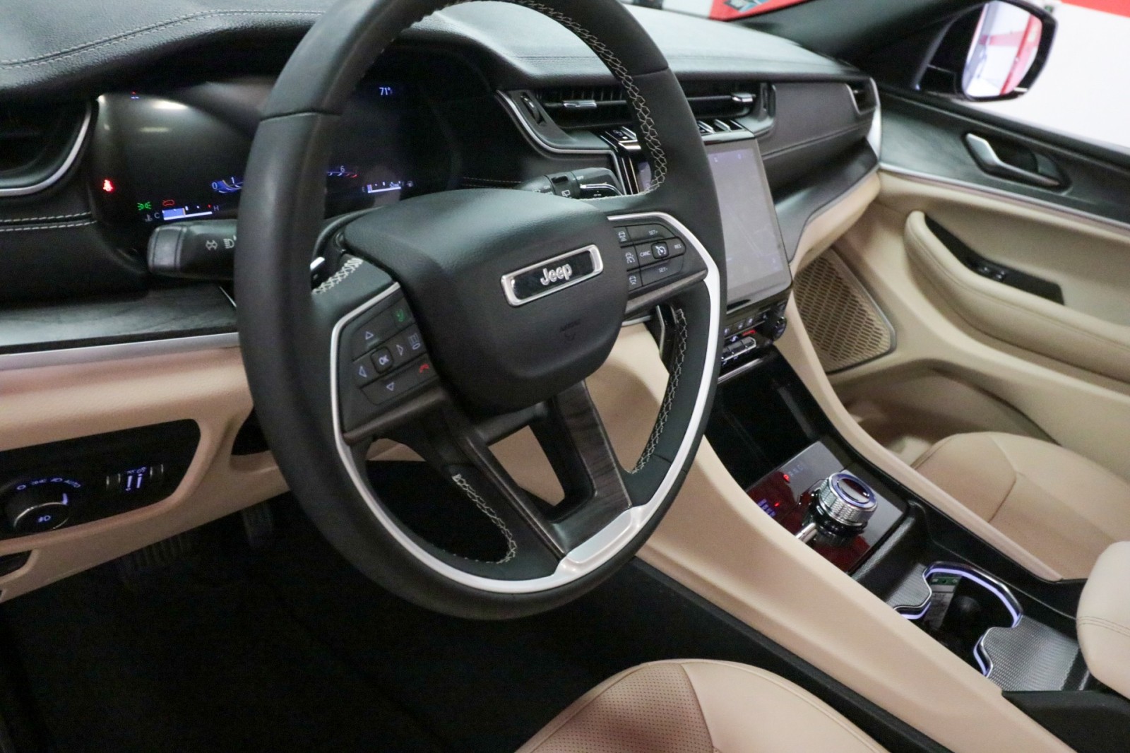 Used Car 2024 Jeep Grand Cherokee L  Limited For Sale Under $35,000 In Austin, Texas