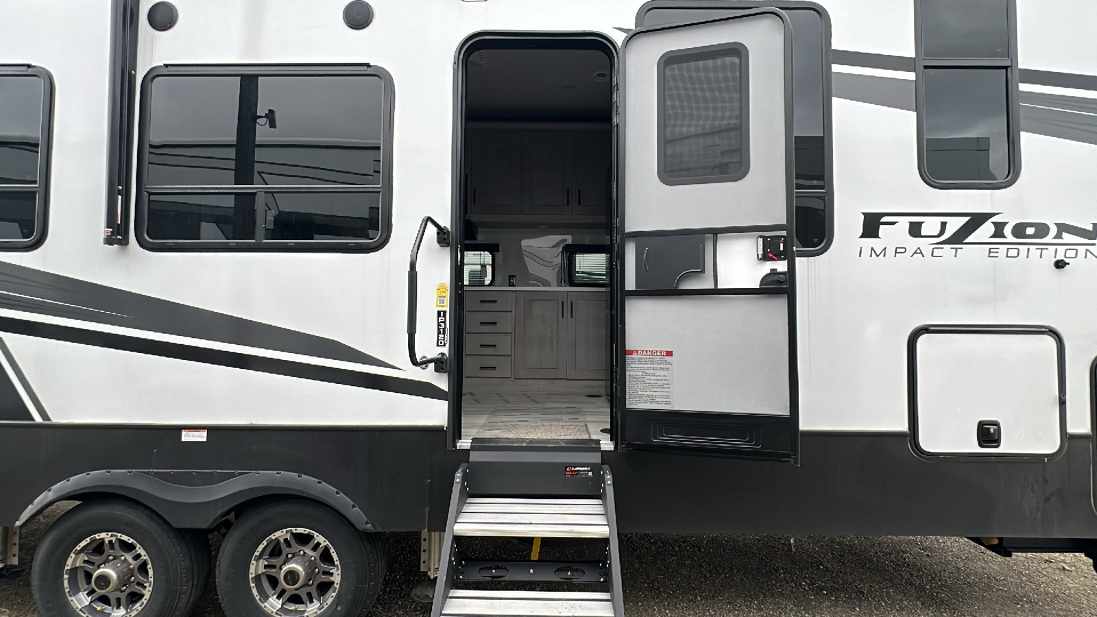 2024 Keystone Impact 3120 - Fifth Wheel  13