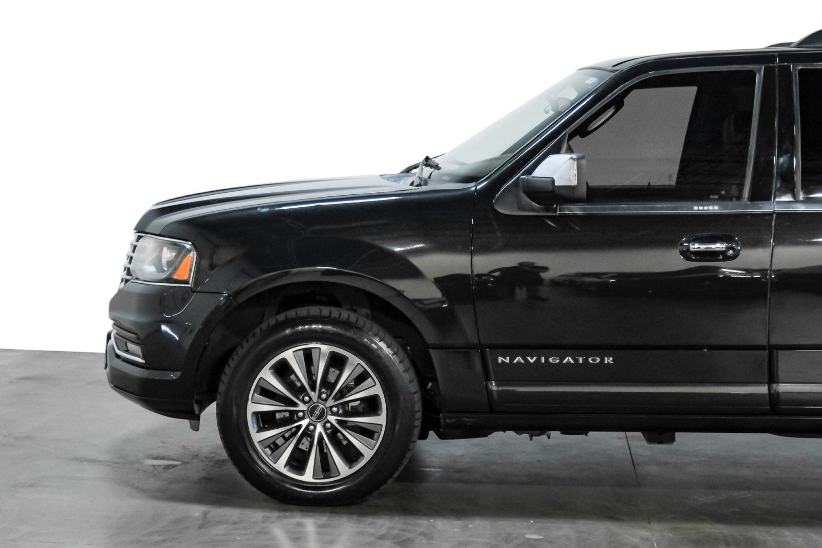 2015 Lincoln Navigator L 4WD 11