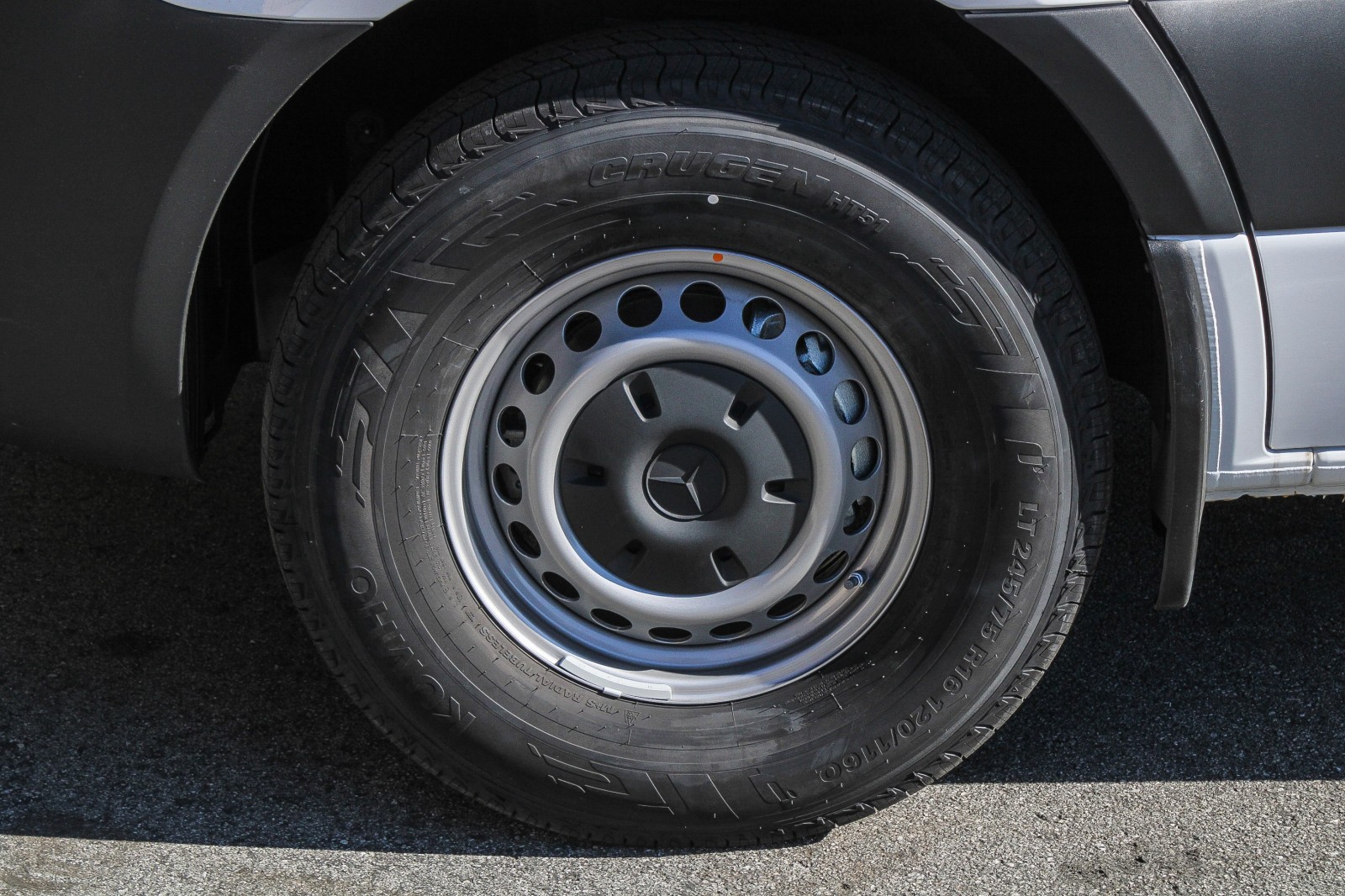 Sprinter Cargo Van 2500 w/144-Inch Wheelbase