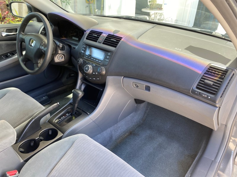 2004 Honda Accord Sdn LX LOW MILES 68,079 in , 