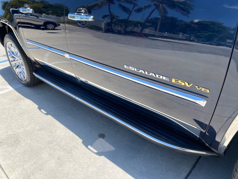 2007 Cadillac Escalade ESV SUNROOF AWD LOW MILES 47,118 in , 