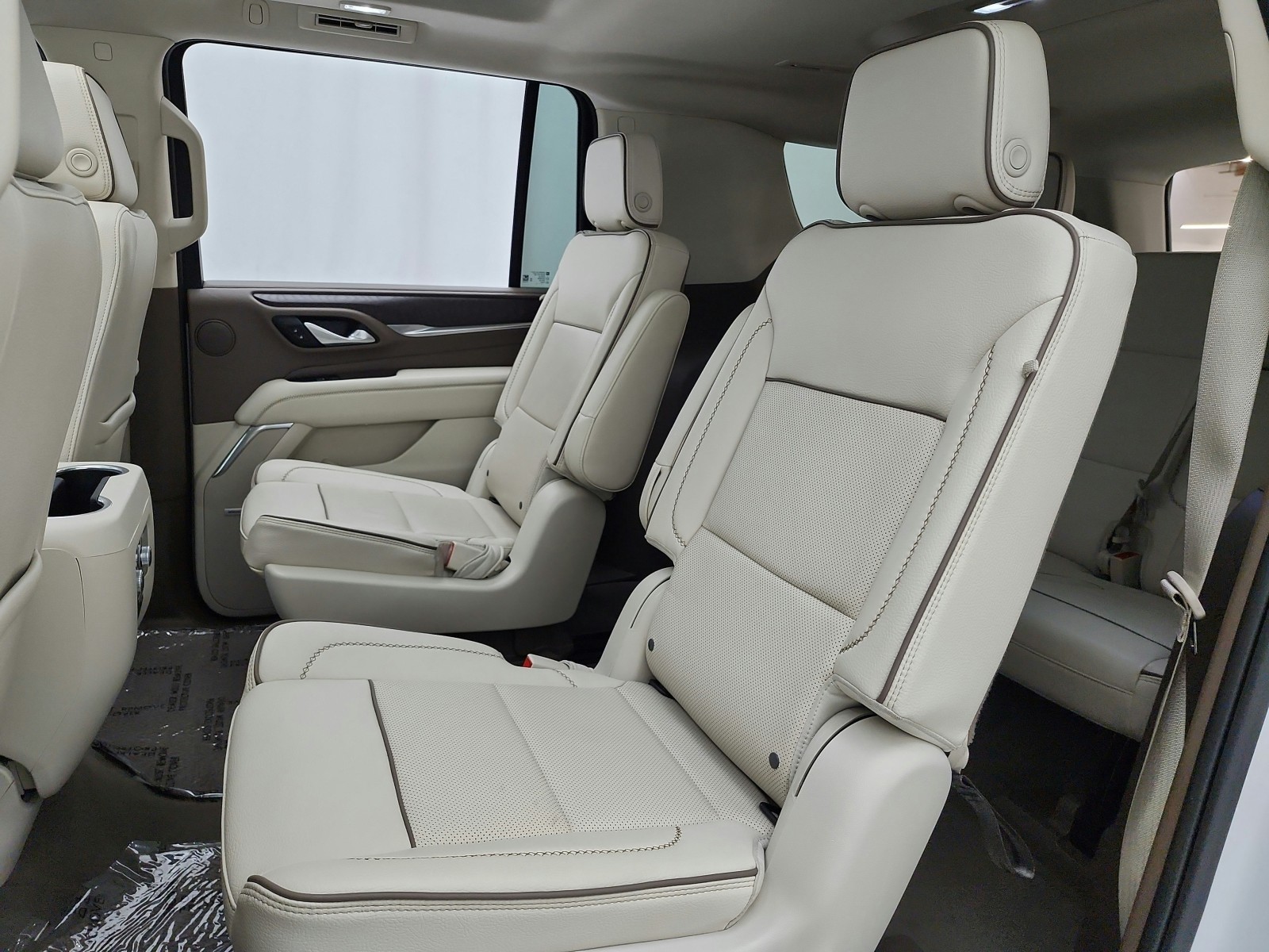 Used 2022 White Frost Tricoat GMC 2WD 4dr Denali image 15