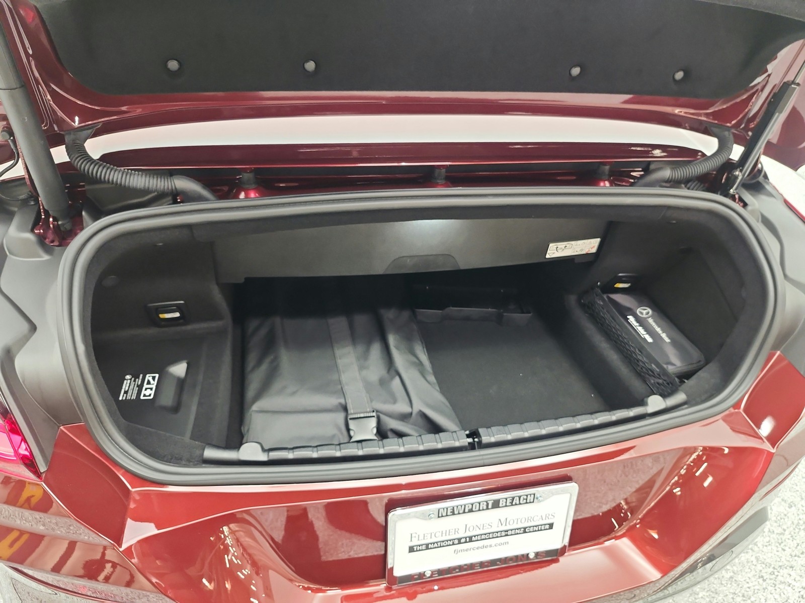 Used 2026 Aventurin Red Metallic BMW M850i xDrive Convertible image 21