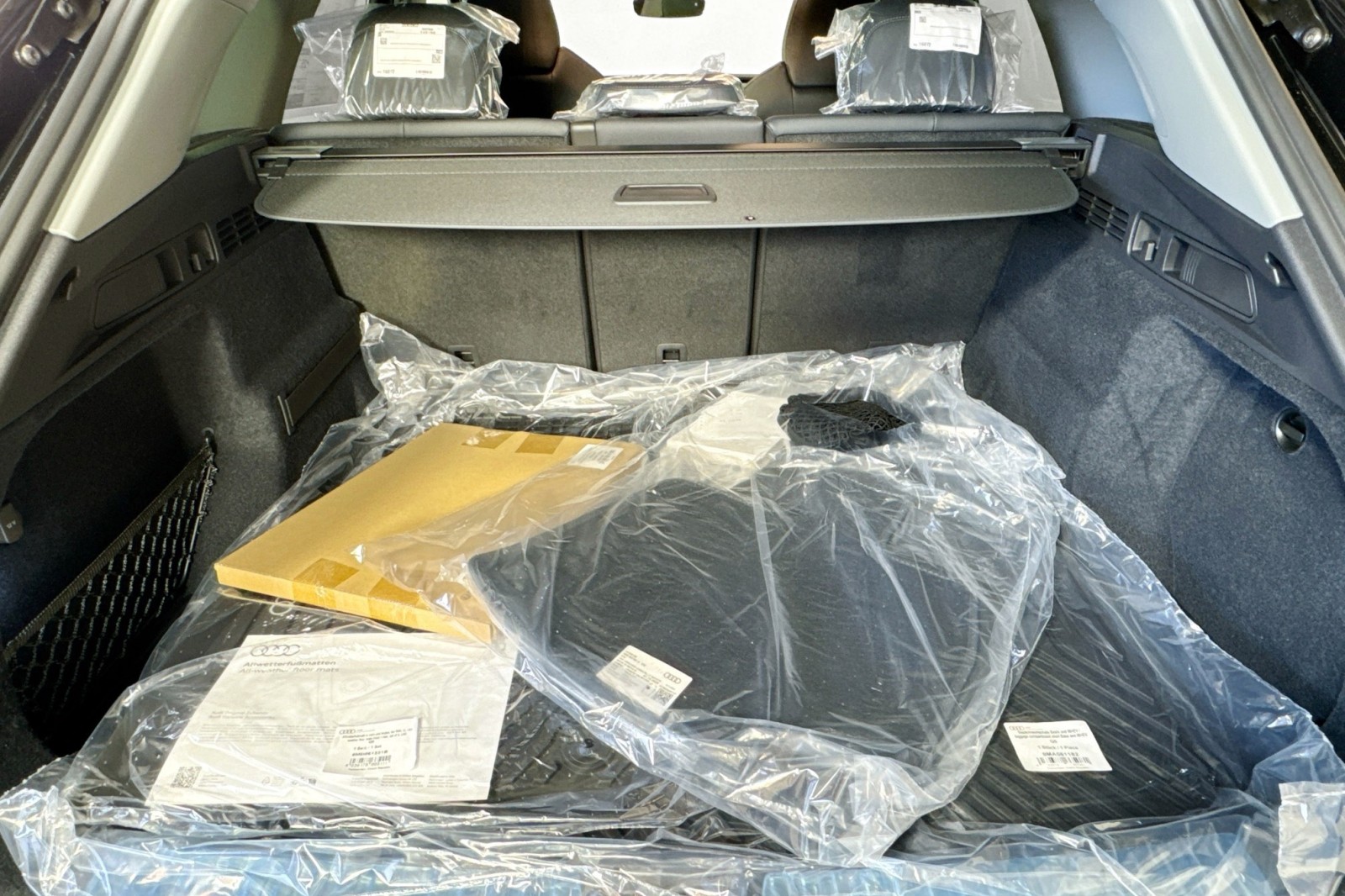 New 2025 Mythos Black Metallic Audi Premium Plus 2.0 TFSI quattro image 23