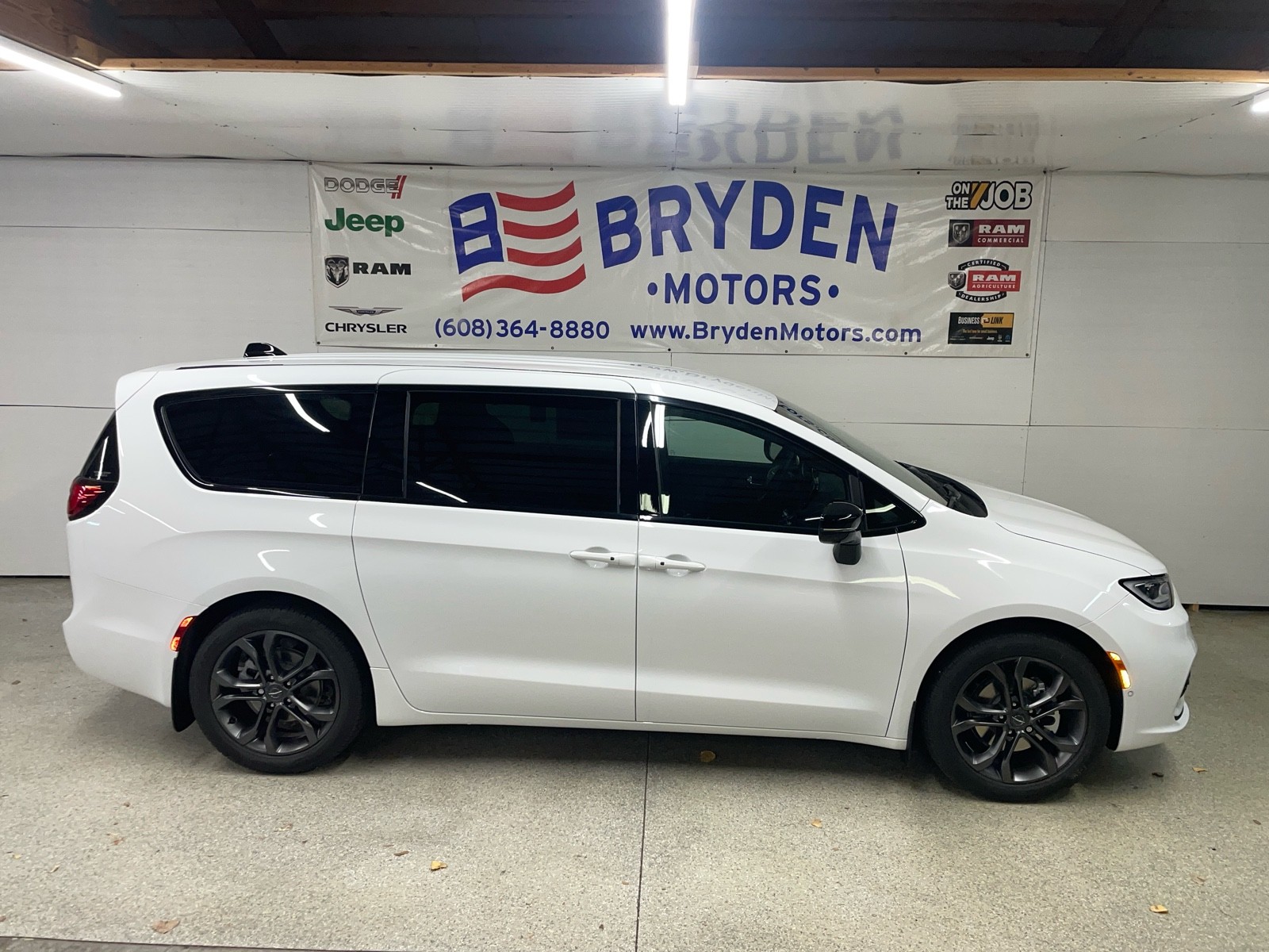 2026 Chrysler Pacifica