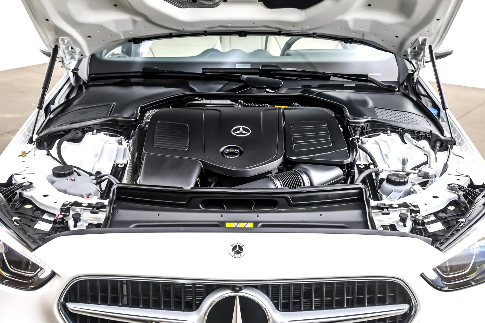 New 2025 Polar White Mercedes-Benz C 300 image 11