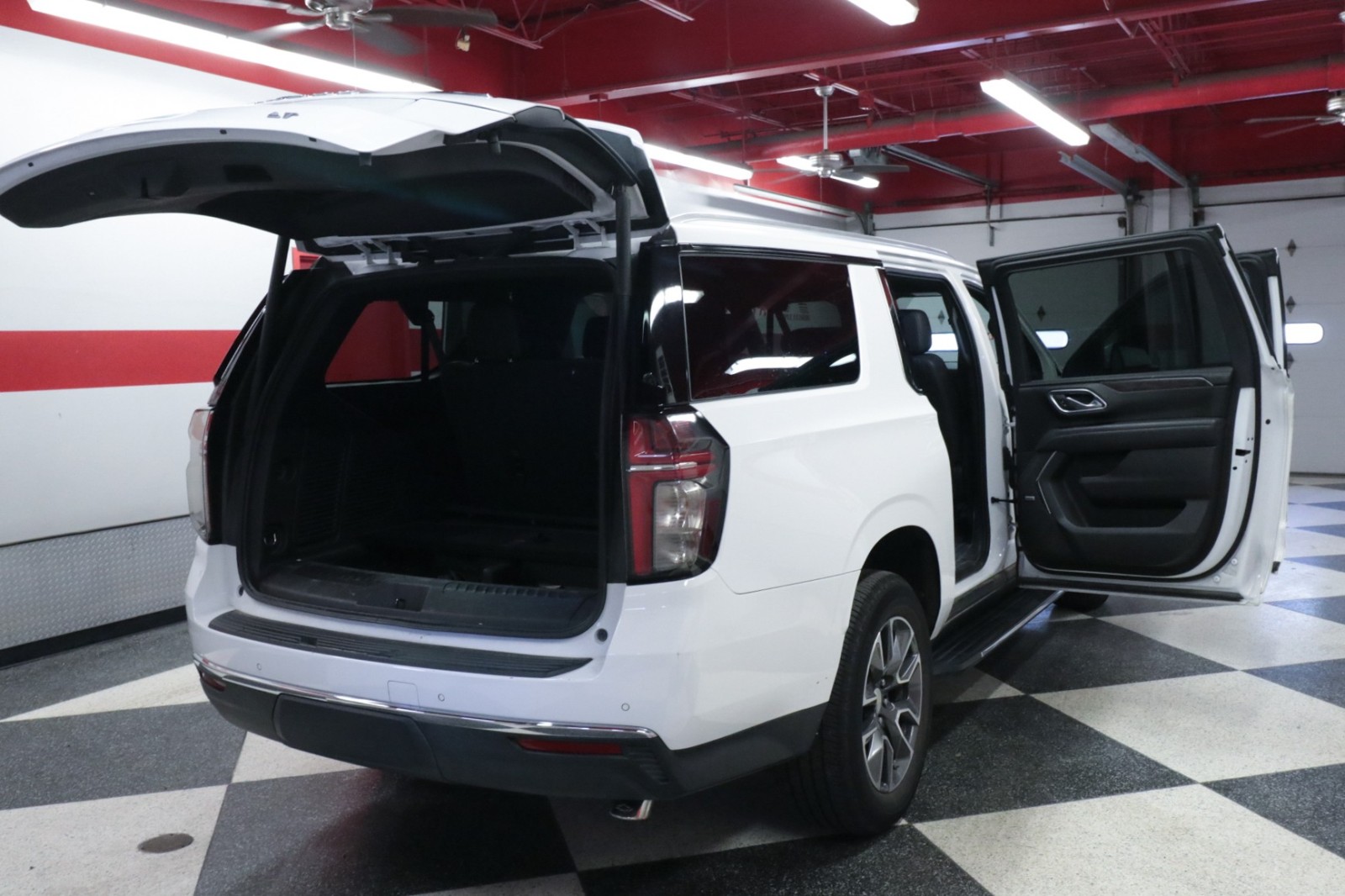 Used Car 2021 Chevrolet Suburban  Lt For Sale Under $35,000 In Austin, Texas