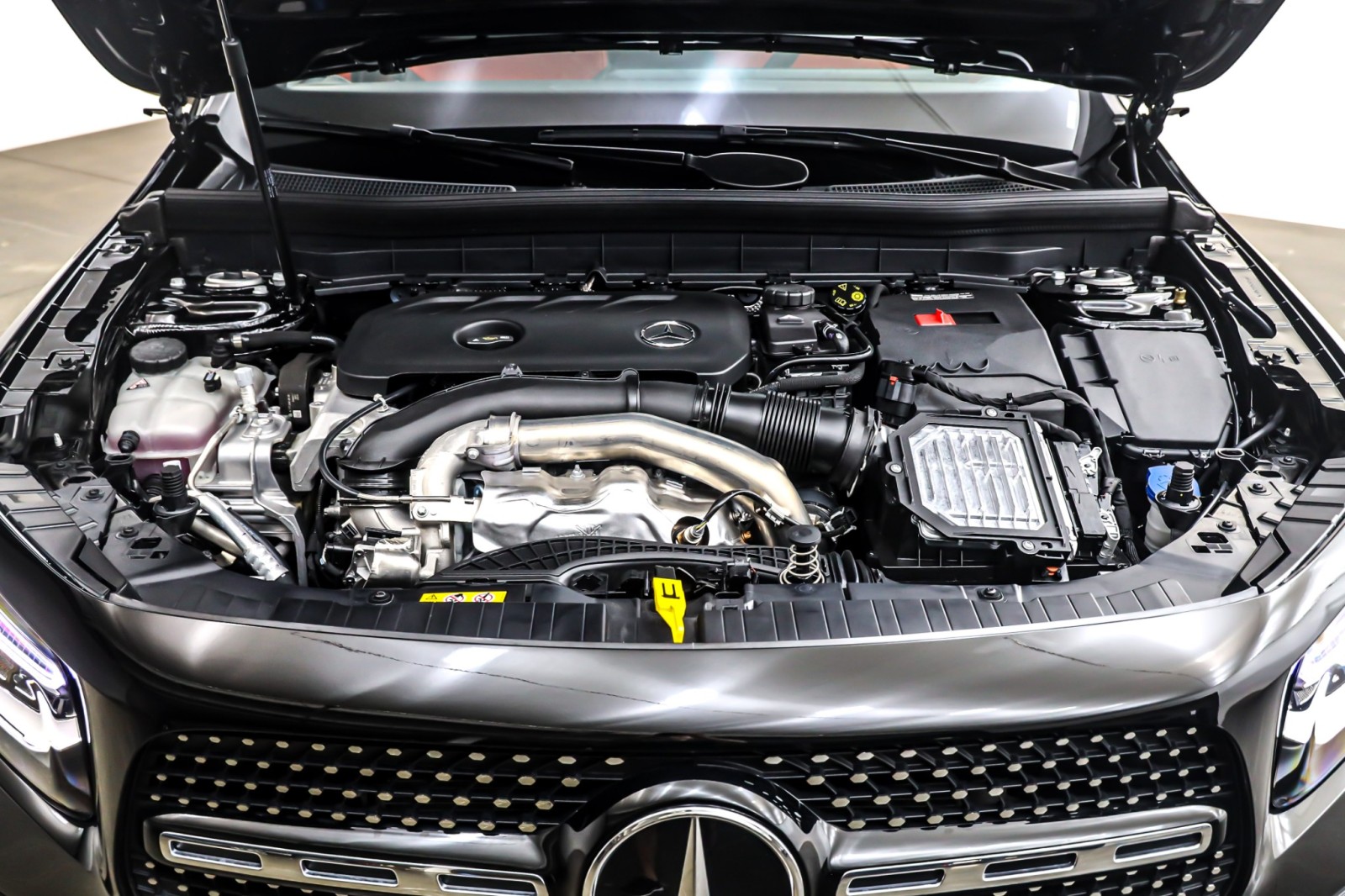 New 2026 Night Black Mercedes-Benz GLB 250 SUV image 11