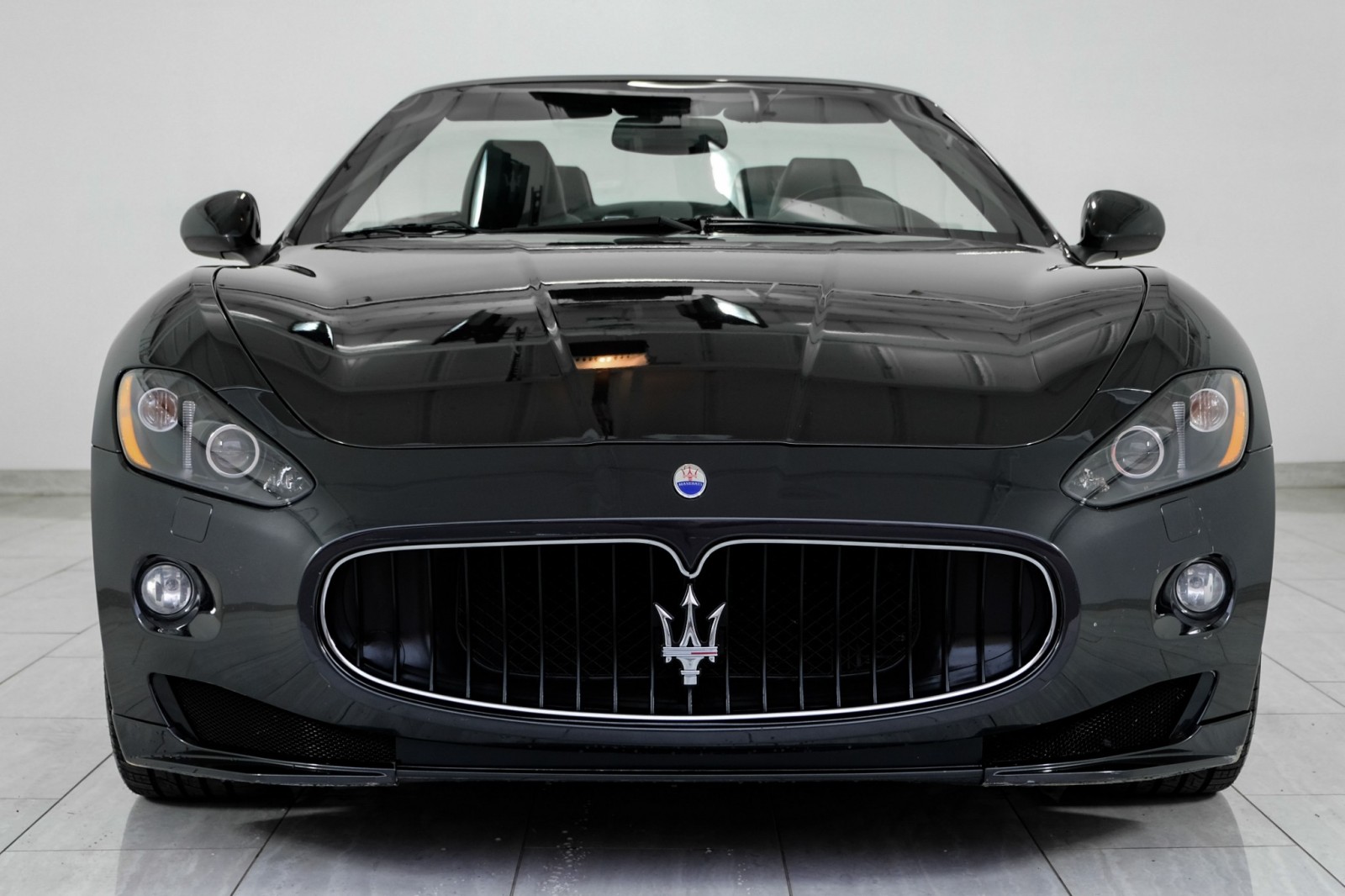 2012 Maserati GranTurismo Convertible SPORT NAVIGATION LEATHER HEATED SEATS PARKING DIST 4