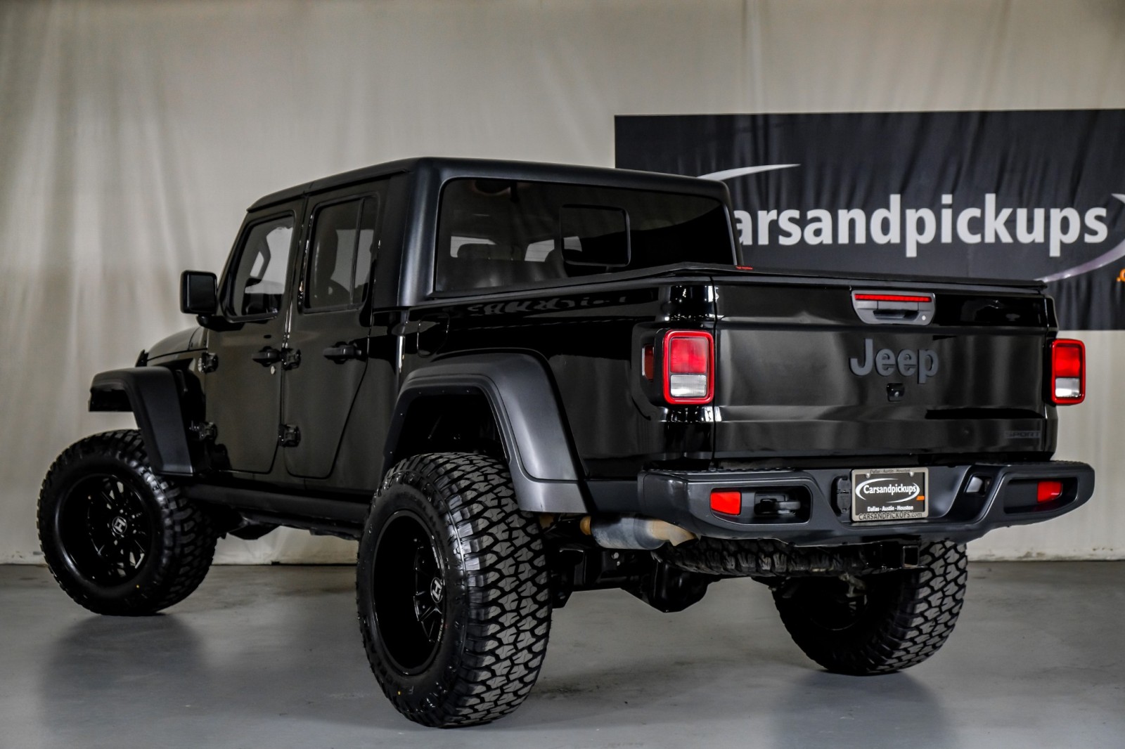 2020 Jeep Gladiator Sport S 10