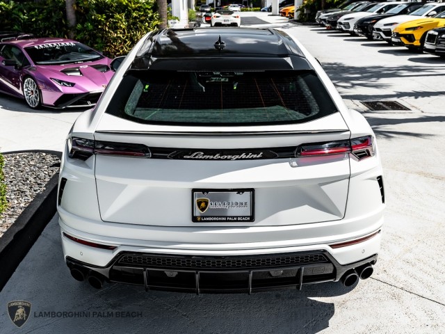 2021 Lamborghini Urus  in , 