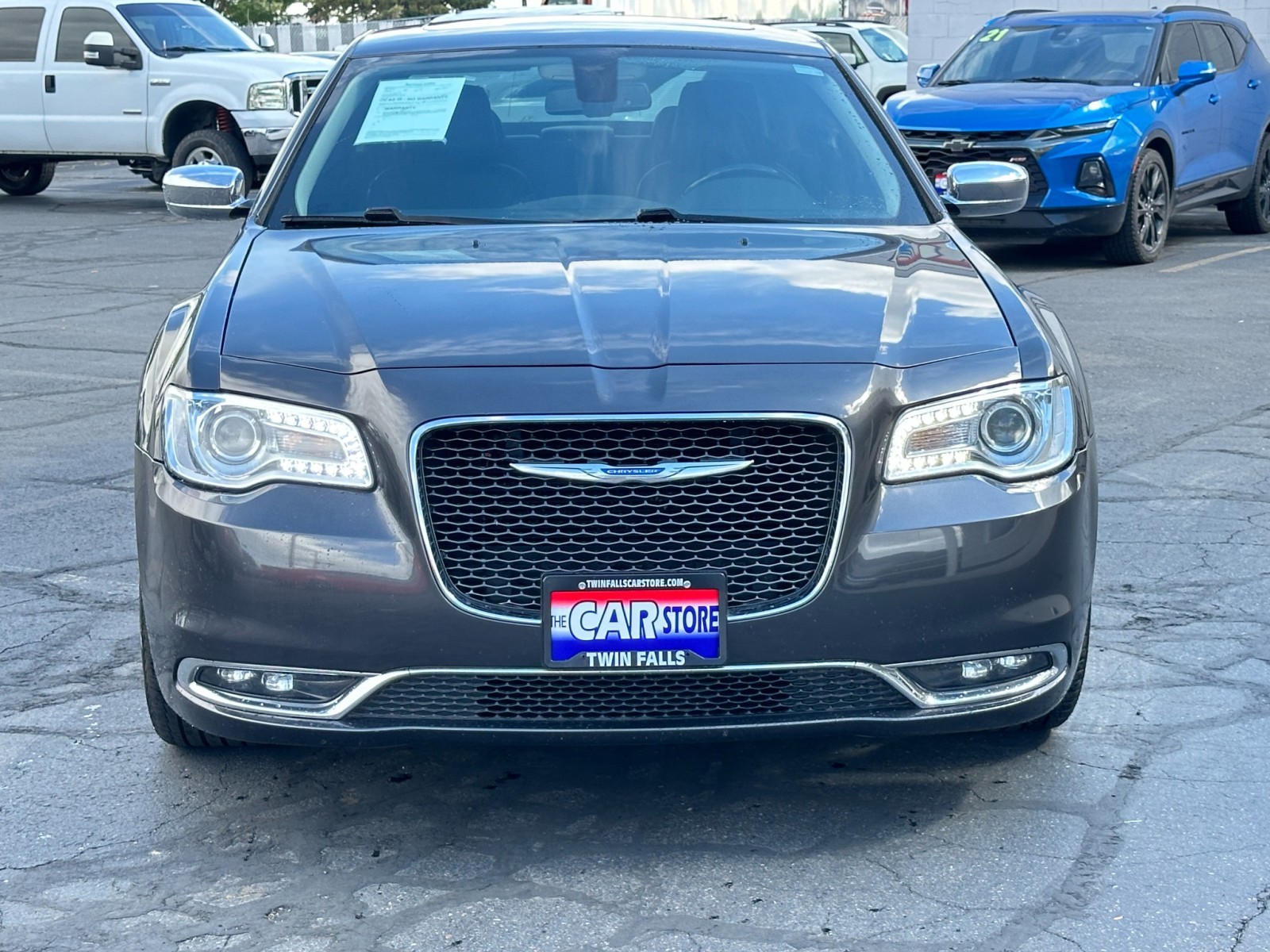 2018 Chrysler 300 Limited 3