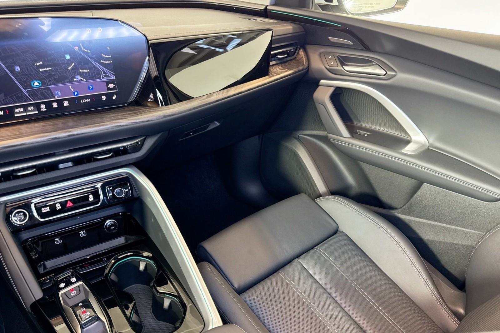 New 2025 Glacier White Metallic Audi Premium Plus 2.0 TFSI quattro image 23