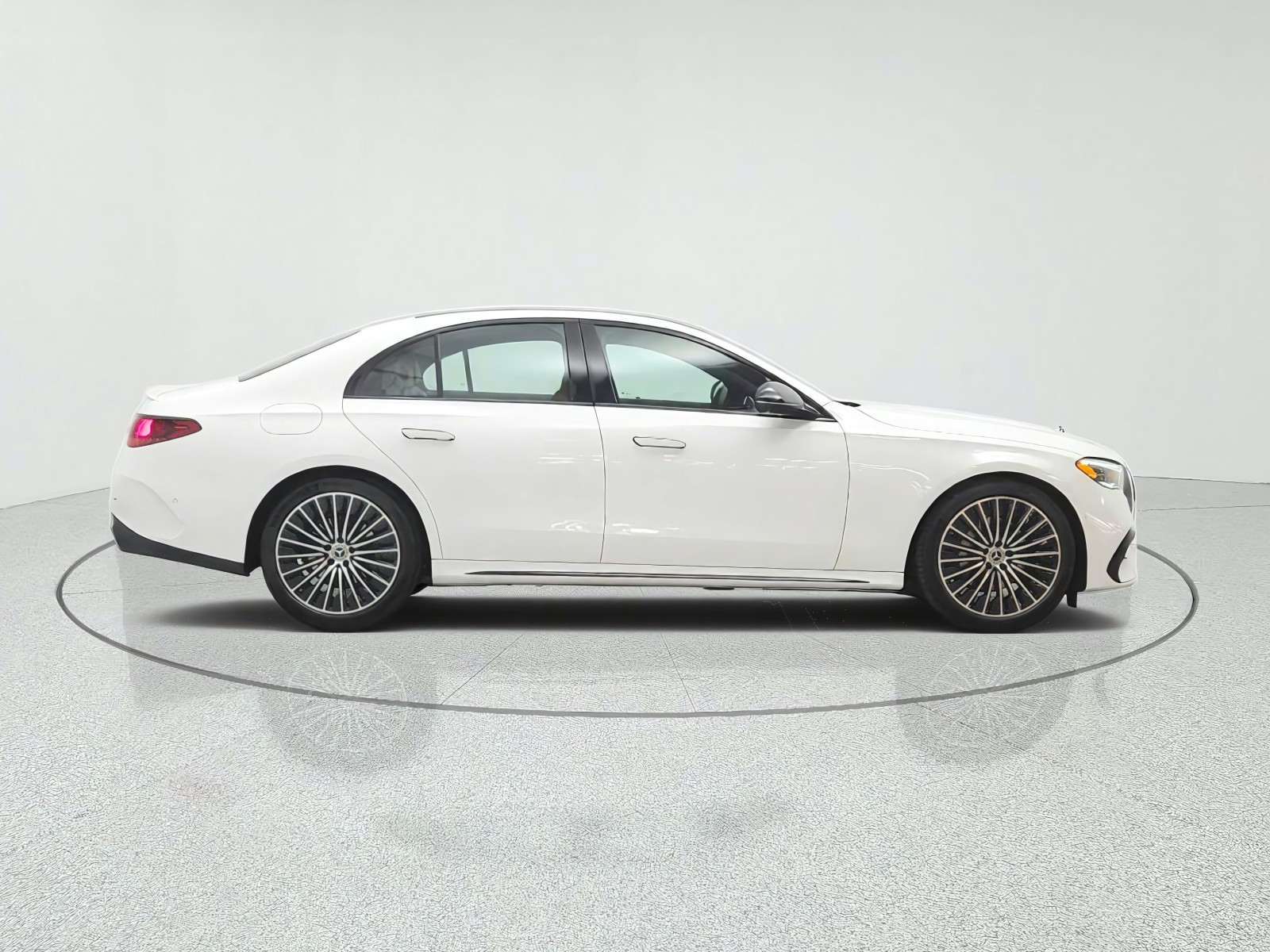 New 2027 Polar White Mercedes-Benz E 350 RWD Sedan image 4