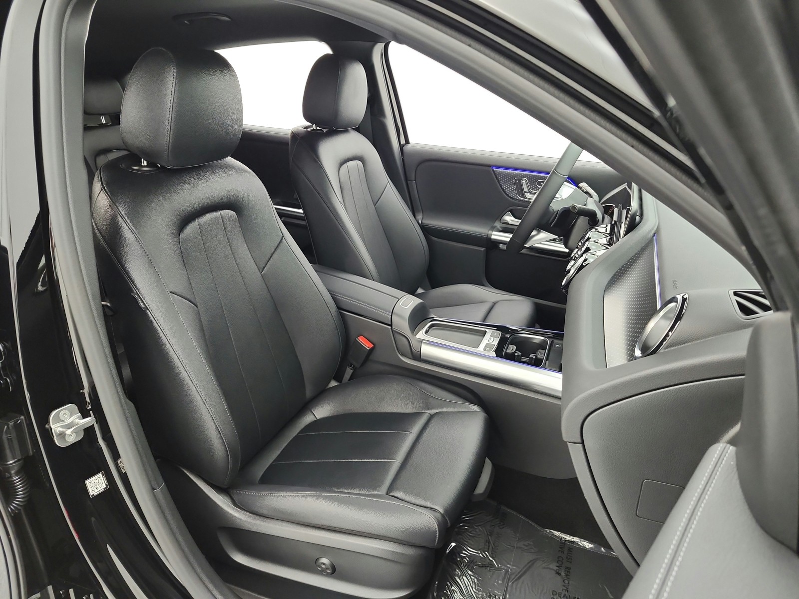 New 2026 Night Black Mercedes-Benz GLA 250 SUV image 12