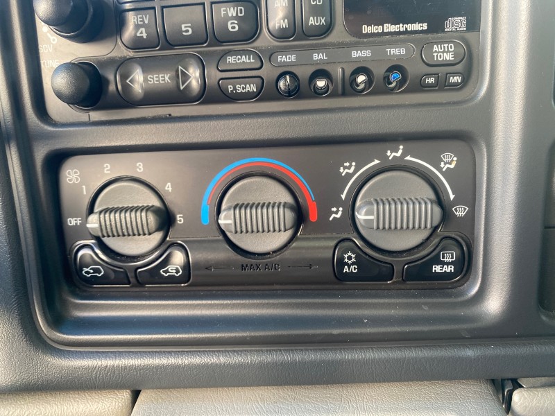 2001 Chevrolet Suburban LT Z71 1 FL 4WD 44 SERVICES NO ACCIDENTS in ,