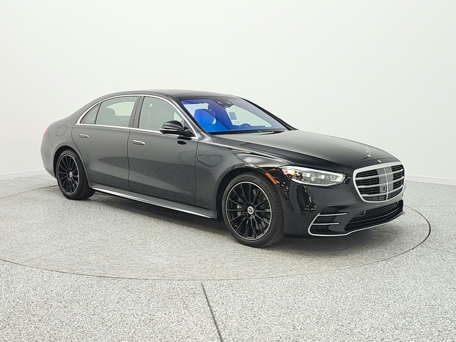 New 2026 Obsidian Black Metallic Mercedes-Benz S 500 image 3