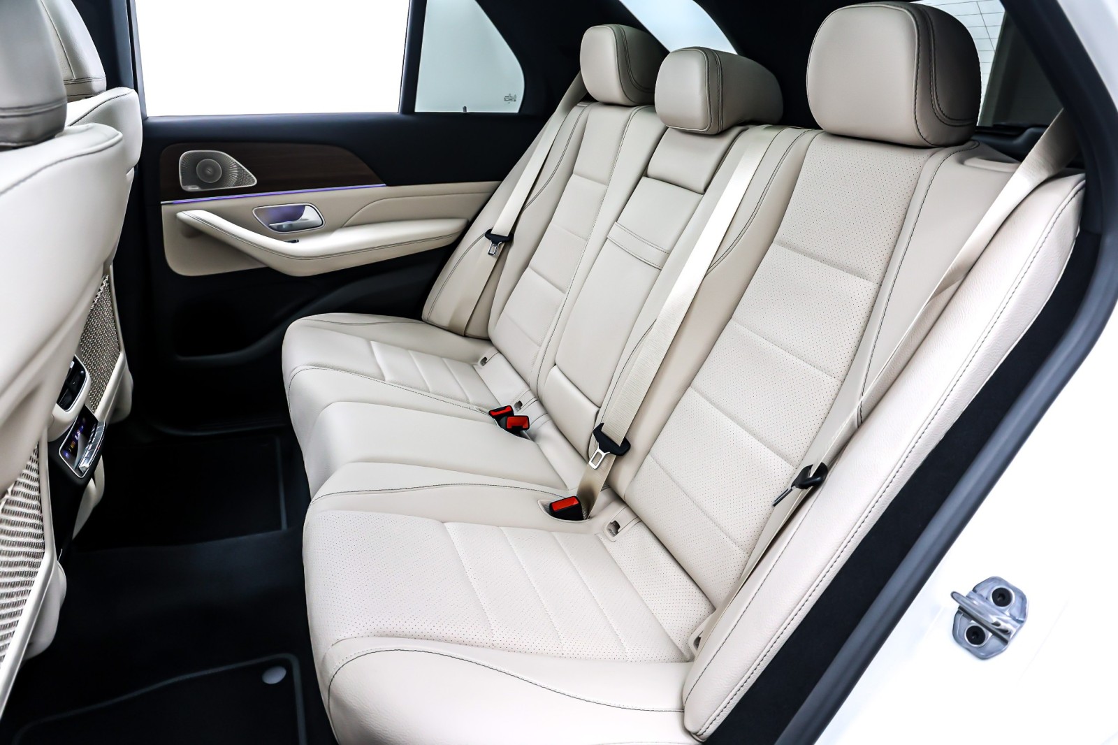 New 2026 Polar White Mercedes-Benz GLE 350 image 8