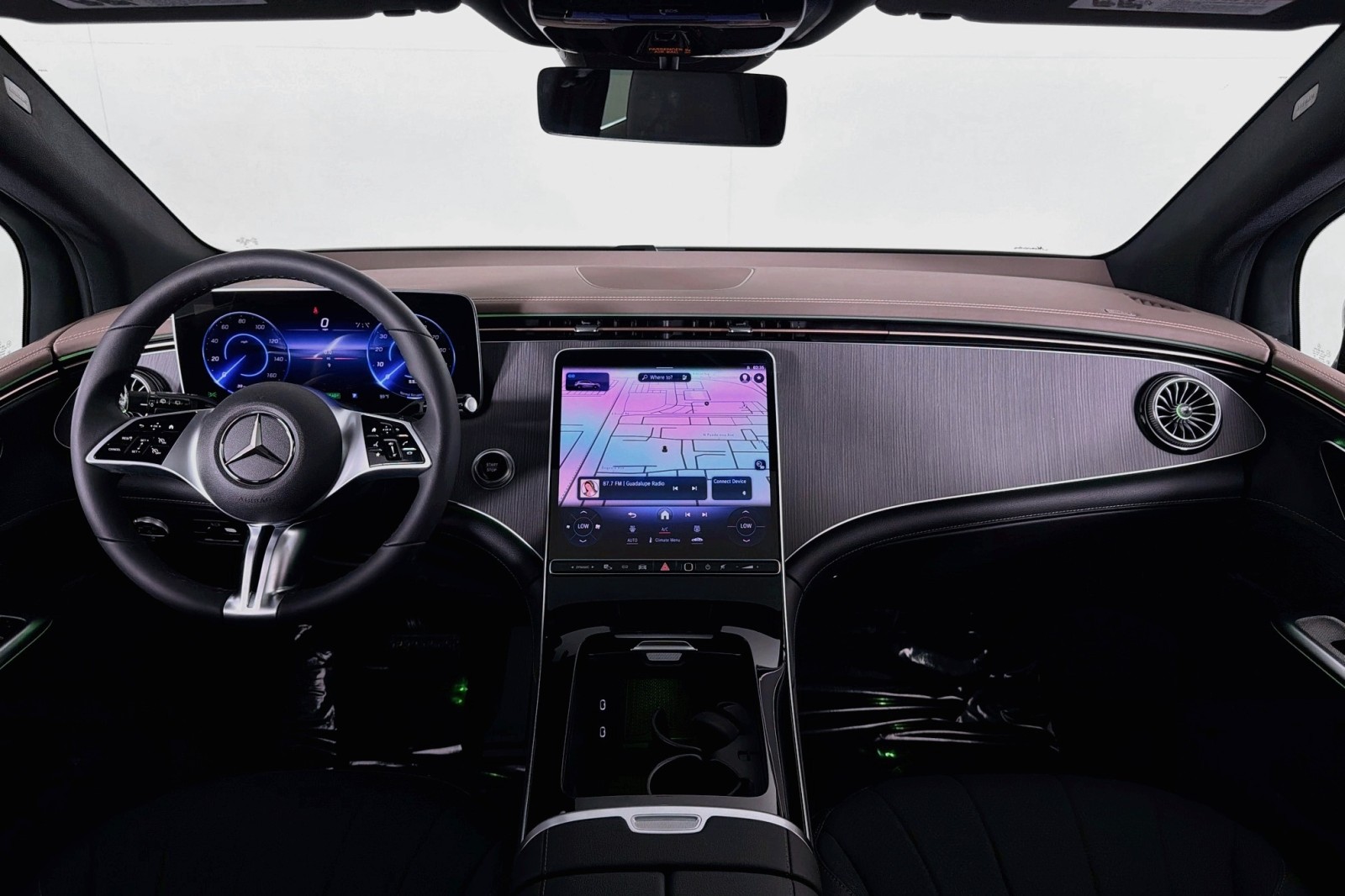 New 2027 Polar White Mercedes-Benz EQE 320 4MATIC® SUV image 4