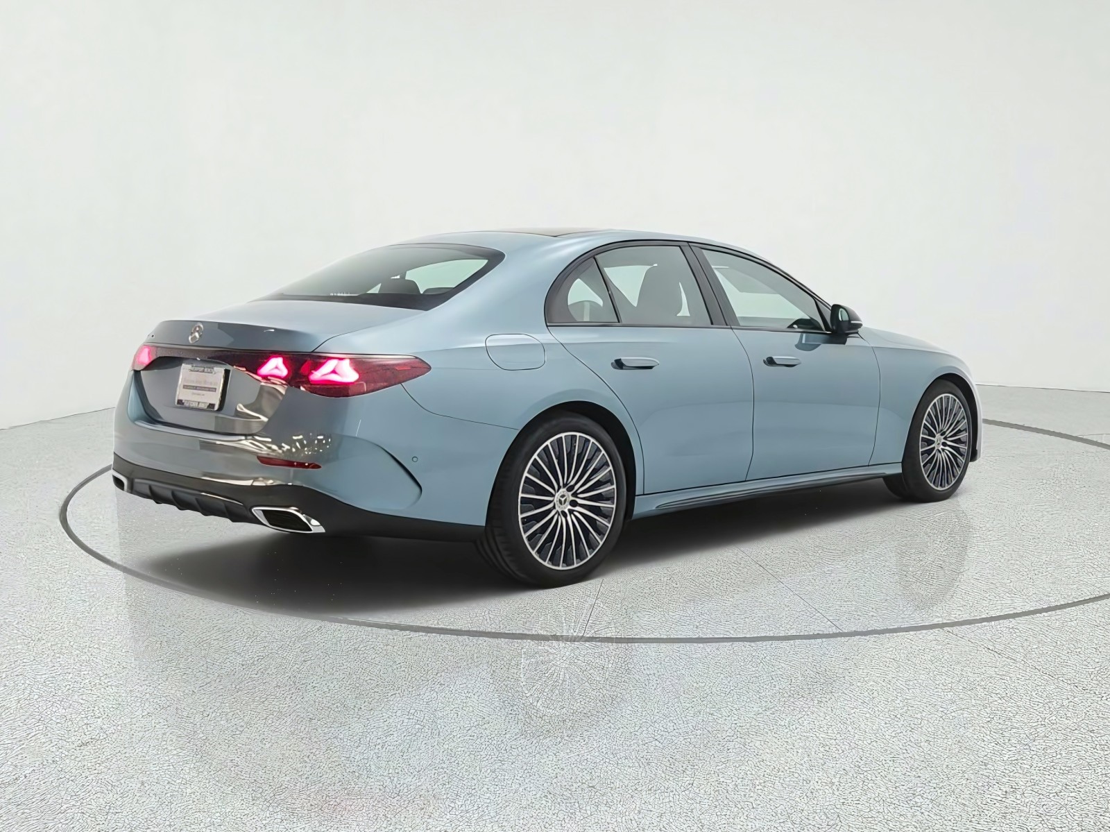 New 2027 Verde Silver Metallic Mercedes-Benz E 350 RWD Sedan image 5