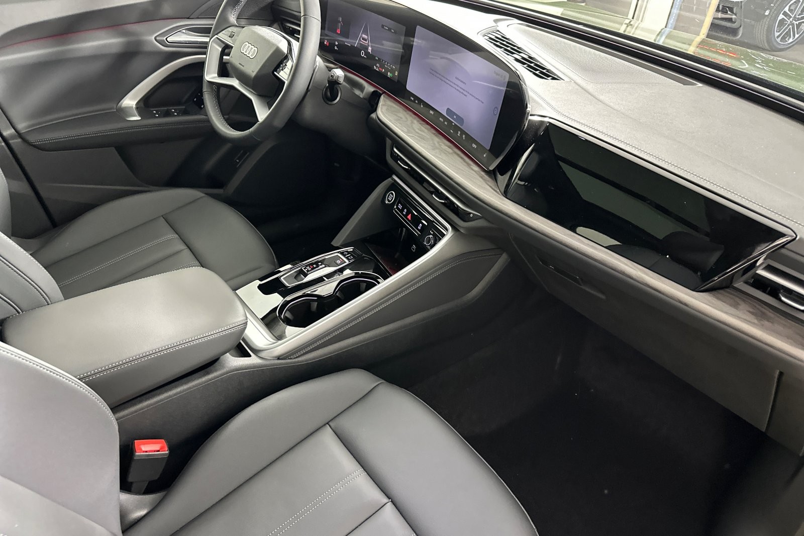 New 2026 District Green Metallic Audi Premium 2.0 TFSI quattro image 15