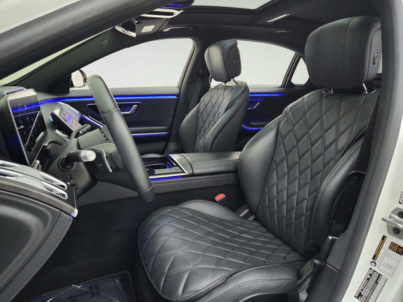 Used 2023 MANUFAKTUR Diamond White Mercedes-Benz S 500 image 17