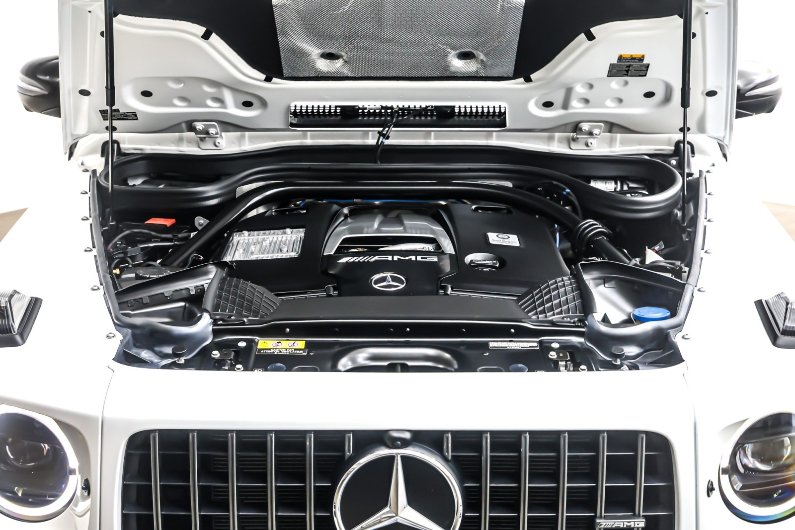 Certified Used 2024 MANUFAKTUR Moonlight White Metal Mercedes-Benz AMG® G 63 4MATIC SUV image 13