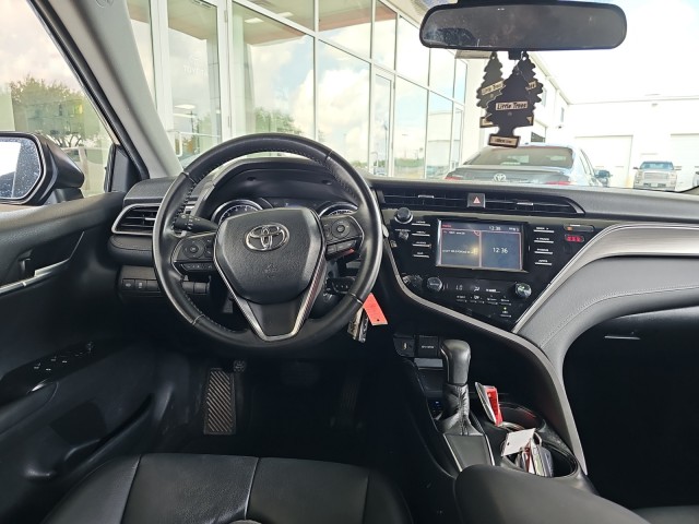 2019 Toyota Camry SE 17