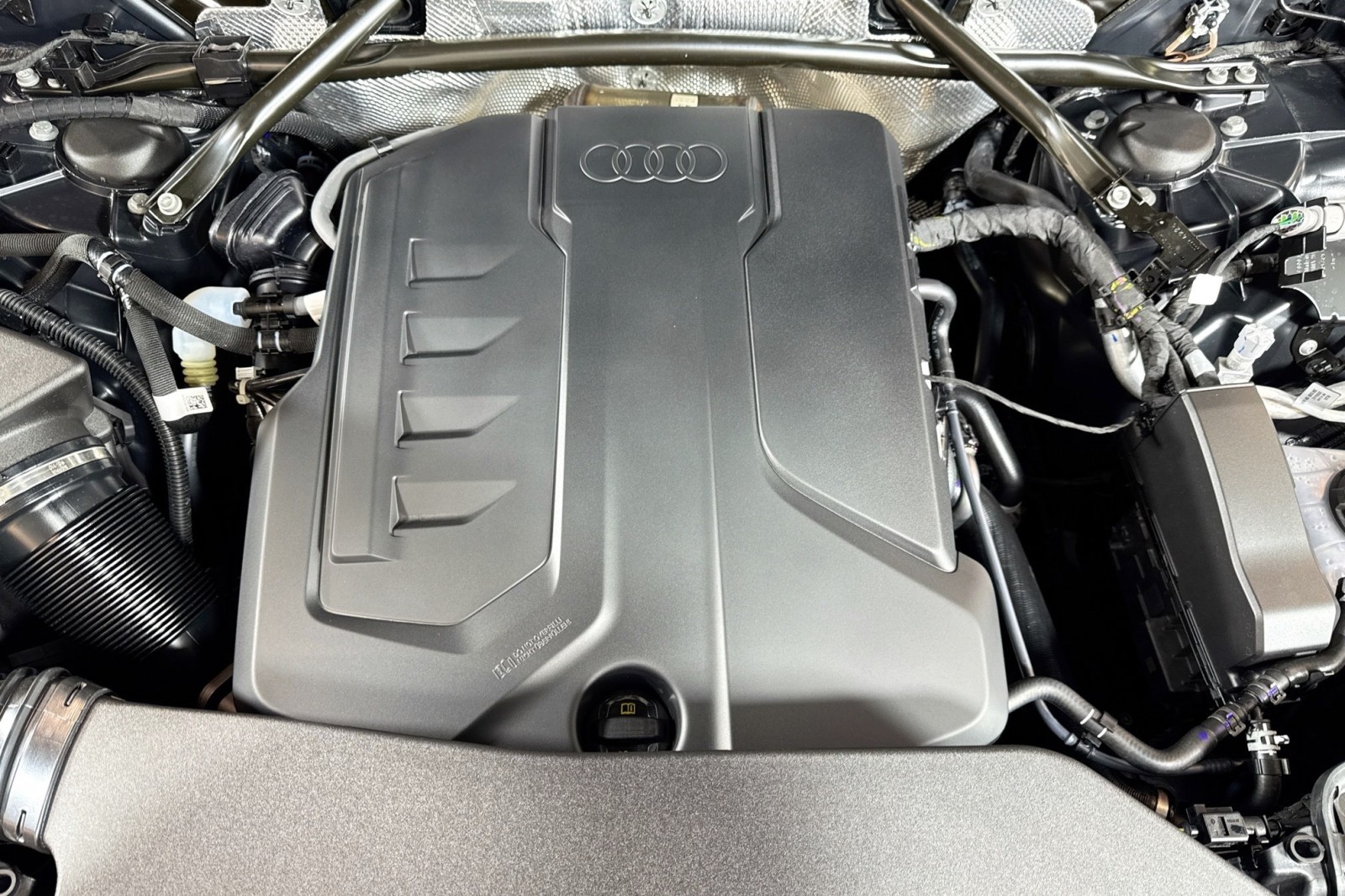 New 2025 Tambora Gray Metallic Audi Premium Plus 2.0 TFSI quattro image 27