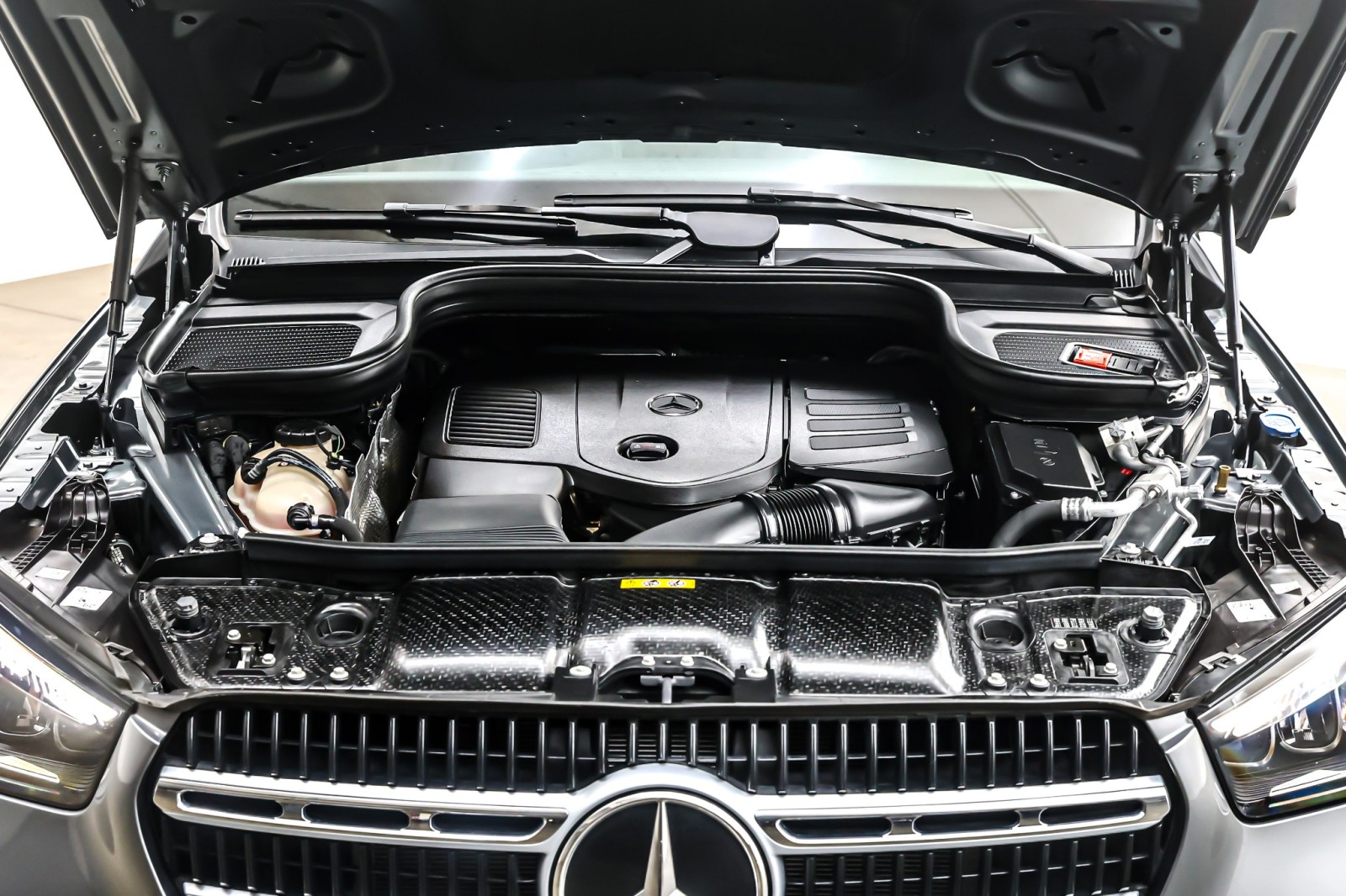 Certified Used 2024 Selenite Grey Metallic Mercedes-Benz GLE 350 4MATIC® SUV image 13