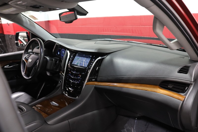 2020 Cadillac Escalade ESV 4dr Suv in , 