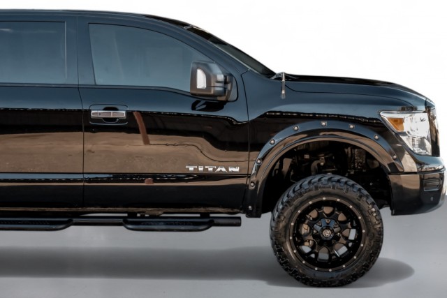 2021 Nissan Titan SV 6