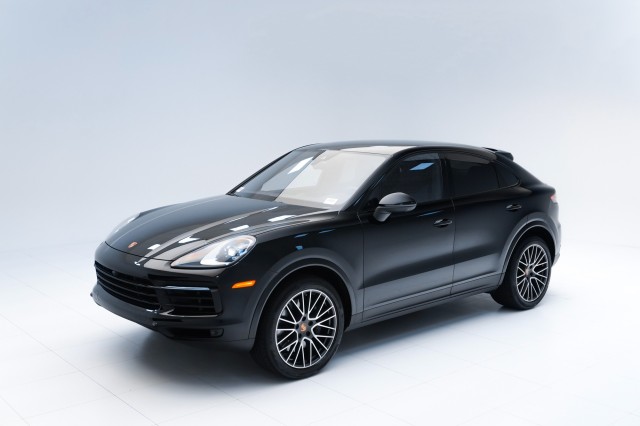 2023  Cayenne Coupe in , 