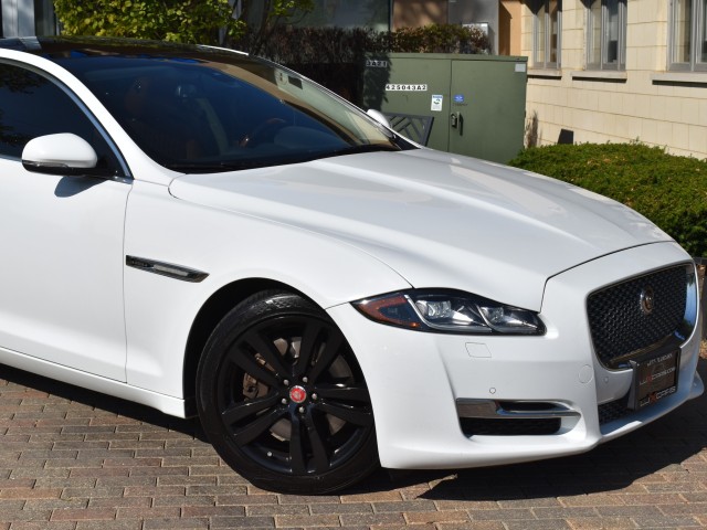 2017 Jaguar XJ Navi Leather Moonroof Blind Spot Heated Front Seat 5