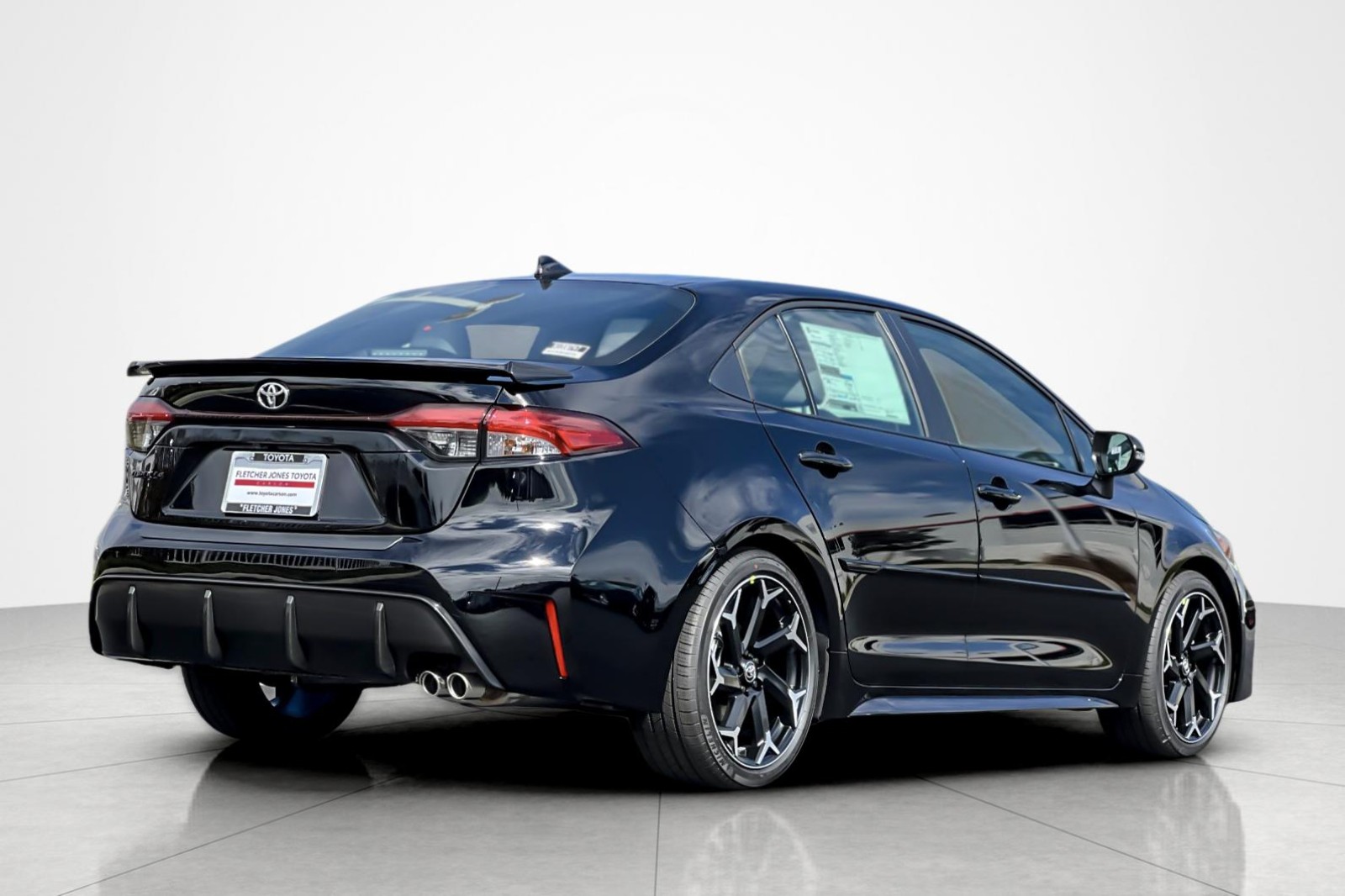 2025 Toyota Corolla SE photo 3