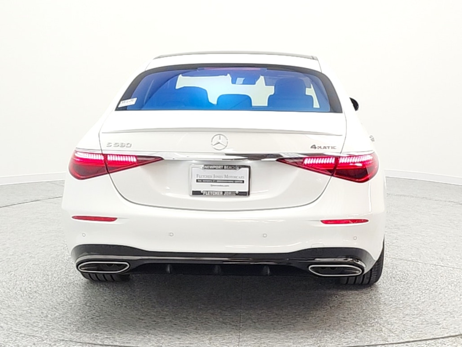 New 2026 MANUFAKTUR Moonlight White Metallic Mercedes-Benz S 580 image 6