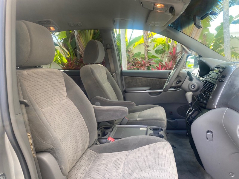 2010 Toyota Sienna LE LOW MILES 41,871 1 OWNER 7 PASSENGER in , 