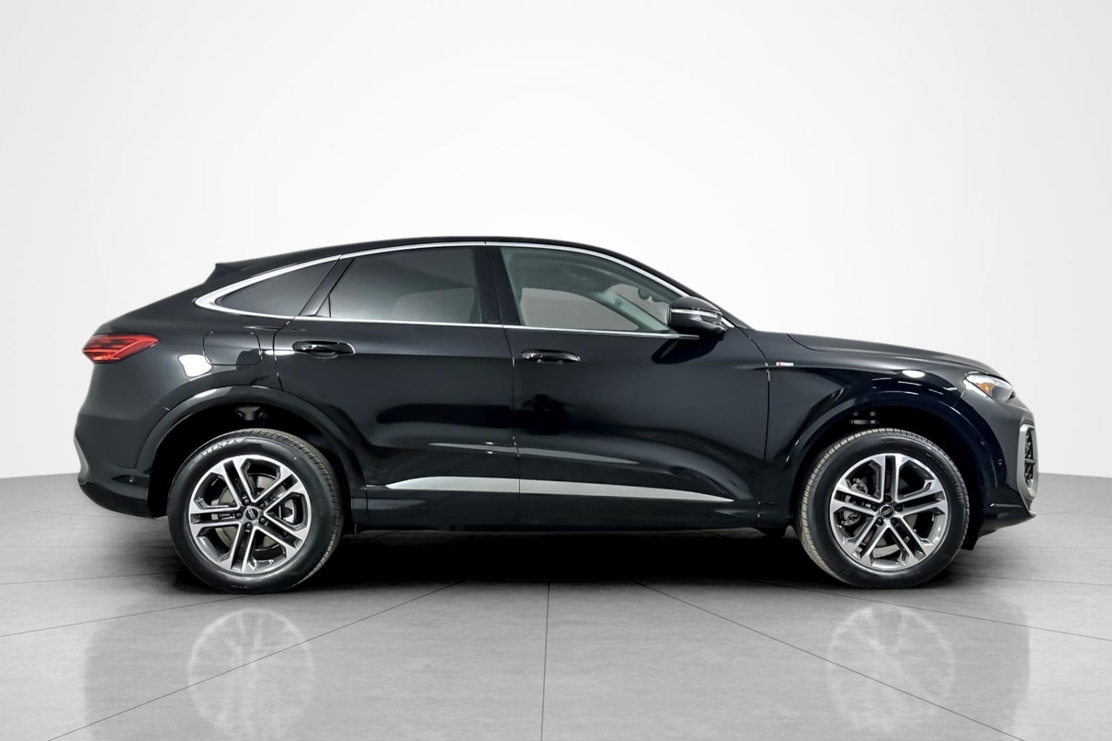 New 2026 Mythos Black Metallic Audi Premium Plus 2.0 TFSI quattro image 7