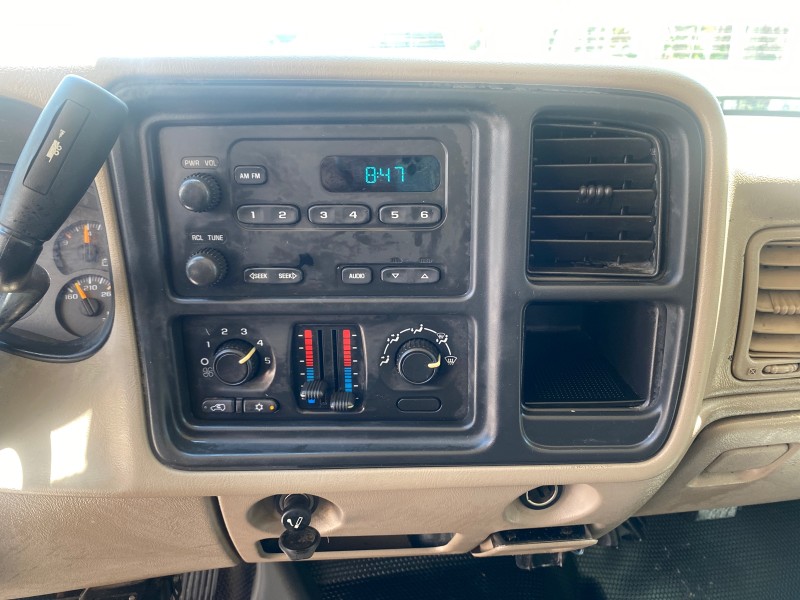 2005 GMC Sierra 1500 LOW MILES 83837 AC NO ACCIDENTS in ,