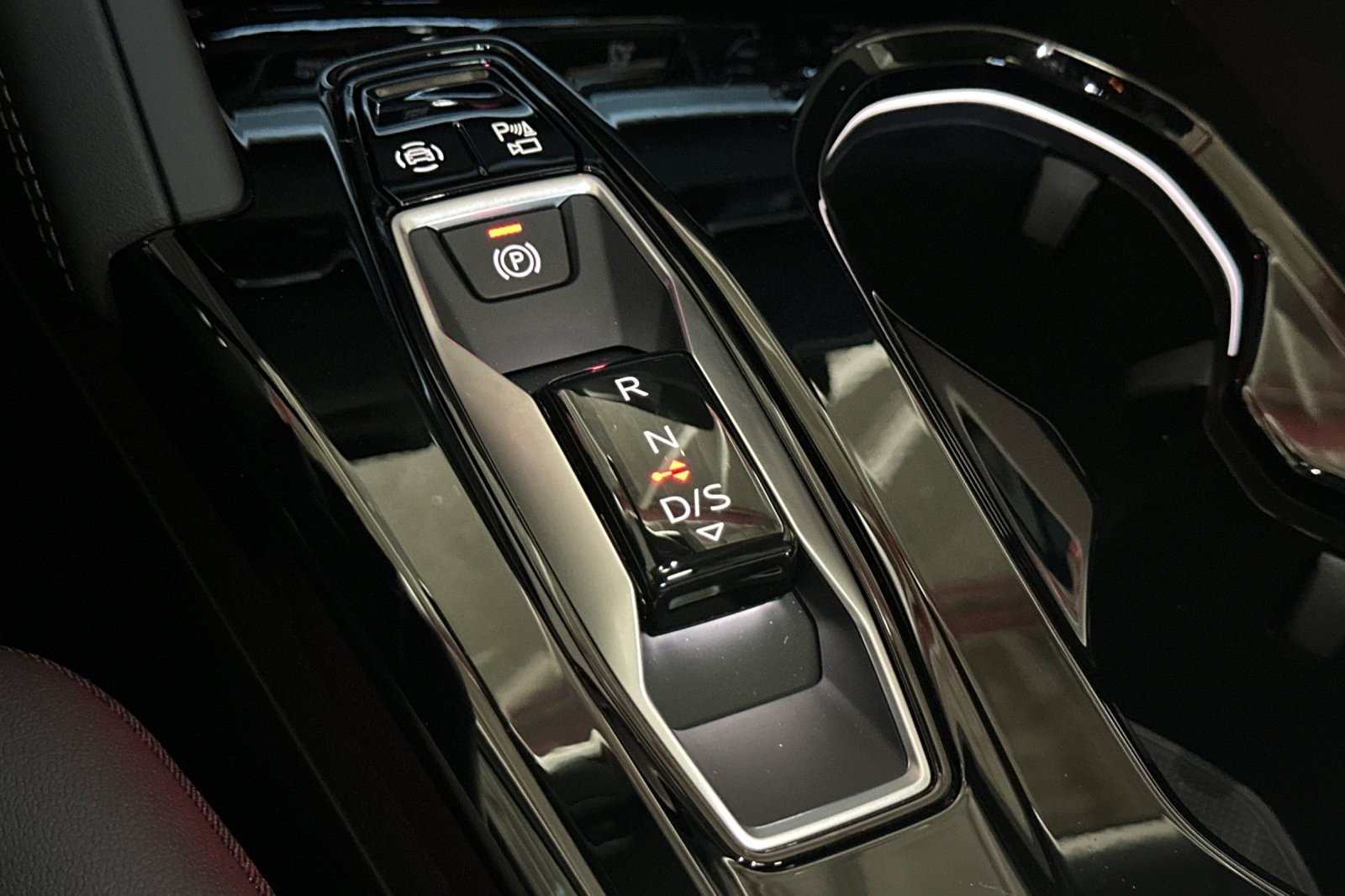 New 2026 District Green Metallic Audi Premium 2.0 TFSI quattro image 21