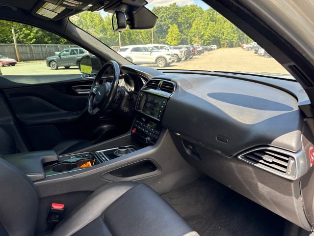 JaguarF-PACE46