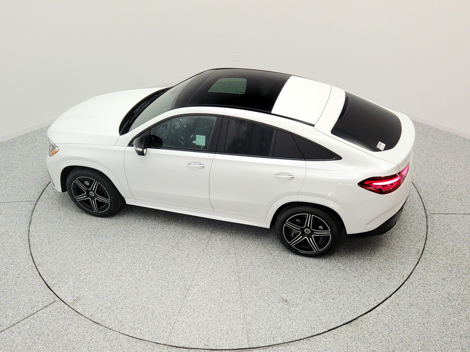 New 2026 MOONLIGHT WHITE Mercedes-Benz GLE 450 4MATIC® Coupe image 23